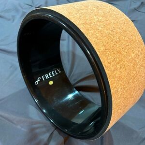 Freely‎ Cork Yoga Wheel